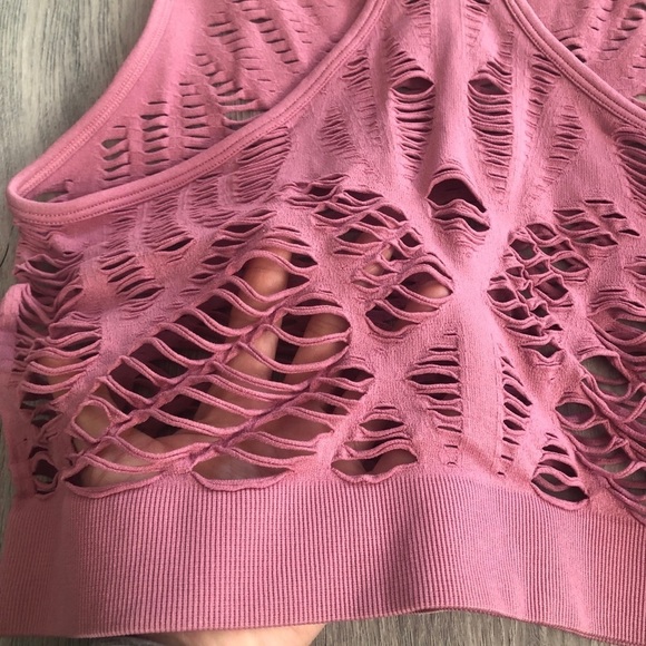 90 Degree By Reflex Cutout Cropped Seamless Top - Picture 4 of 15